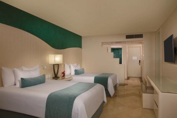 Now Emerald Cancún